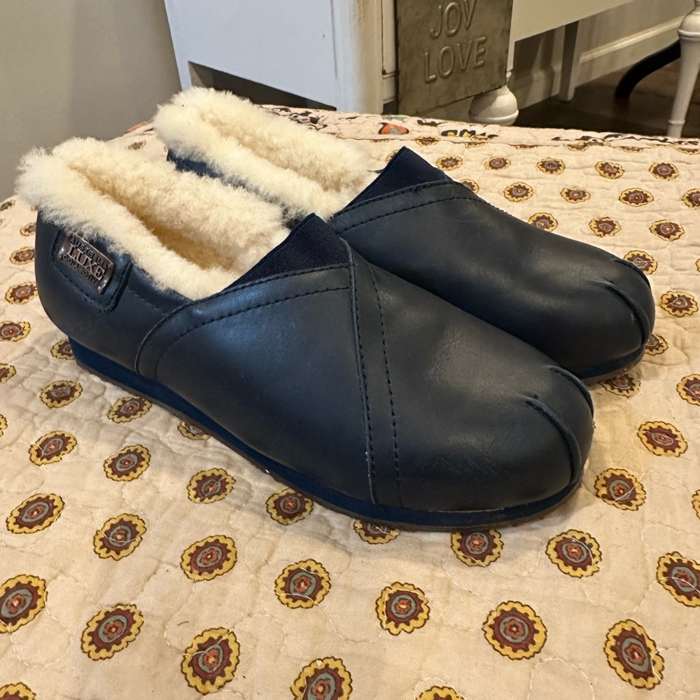 Australia Luxe Collective Dark Blue Leather & Sheepskin Loafers Size 6